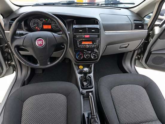 FIAT-LINEA-2011