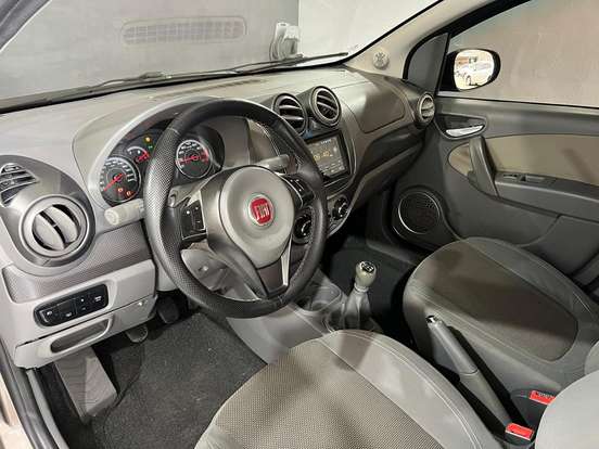 FIAT-PALIO-1.6 MPI ESSENCE 16V FLEX 4P MANUAL FIAT-PALIO-2015