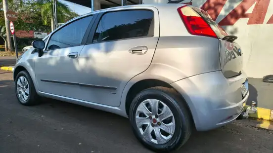 FIAT-PUNTO-1.4 ATTRACTIVE 8V FLEX 4P MANUAL FIAT-PUNTO-2011