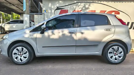 FIAT-PUNTO-1.4 ATTRACTIVE 8V FLEX 4P MANUAL FIAT-PUNTO-2011