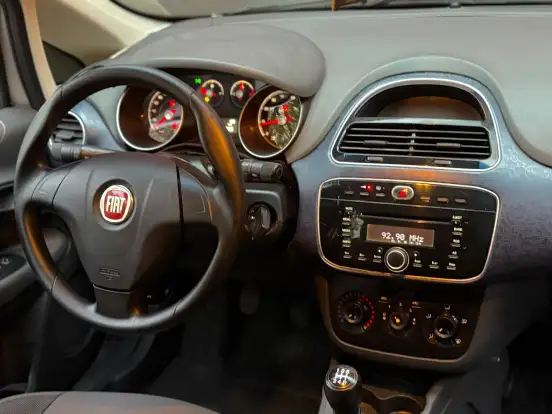 FIAT-PUNTO-2012