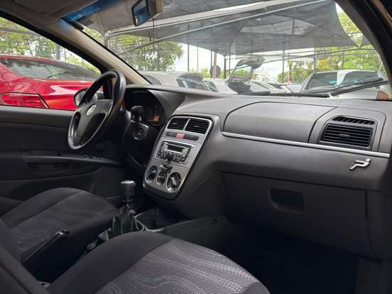 FIAT-PUNTO-2011