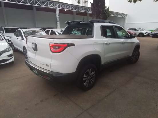 FIAT-TORO-2023