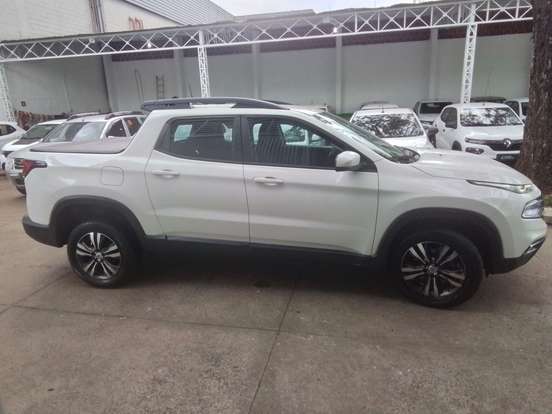 FIAT-TORO-2023