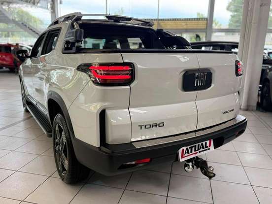 FIAT-TORO-1.3 TURBO 270 FLEX VOLCANO AT6 FIAT-TORO-2025