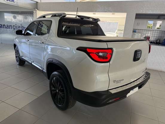 FIAT-TORO-1.3 TURBO 270 FLEX VOLCANO AT6 FIAT-TORO-2025