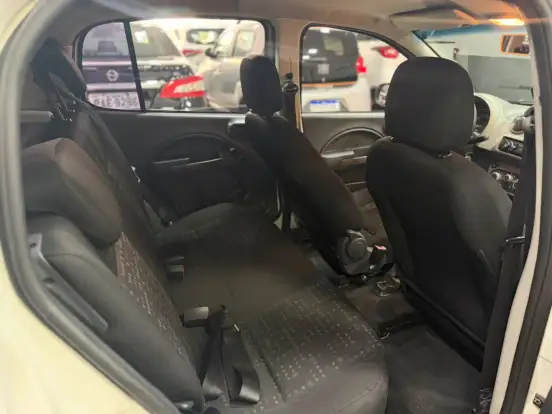 FIAT-UNO-2015