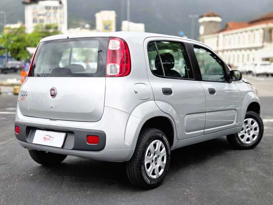 FIAT-UNO-1.0 EVO VIVACE 8V FLEX 4P MANUAL FIAT-UNO-2015