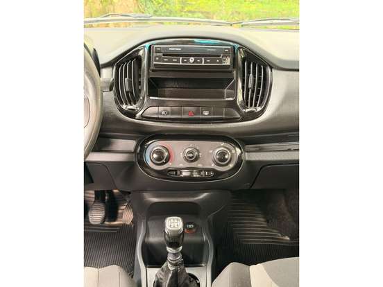 FIAT-UNO-2015