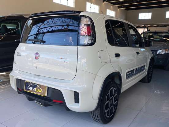 FIAT-UNO-1.4 EVO SPORTING 8V FLEX 4P AUTOMATIZADO FIAT-UNO-2016
