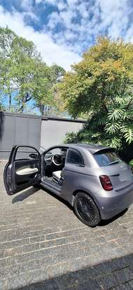 FIAT-500e-2021