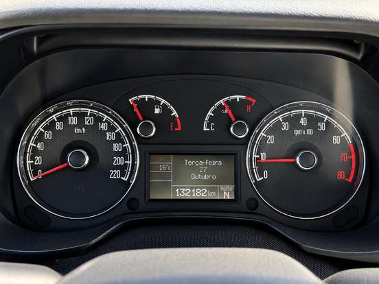 FIAT-LINEA-2012