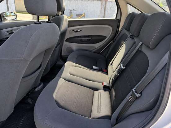 FIAT-LINEA-1.8 ESSENCE 16V FLEX 4P AUTOMATIZADO FIAT-LINEA-2012