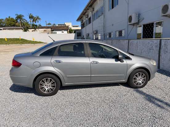 FIAT-LINEA-1.8 ESSENCE 16V FLEX 4P AUTOMATIZADO FIAT-LINEA-2012