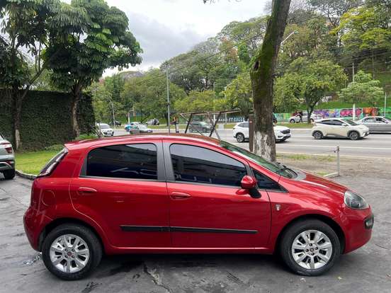 FIAT-PUNTO-1.4 ATTRACTIVE 8V FLEX 4P MANUAL FIAT-PUNTO-2015