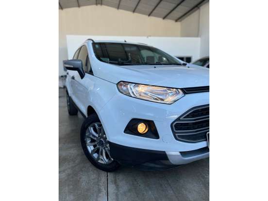 FORD-ECOSPORT-2015