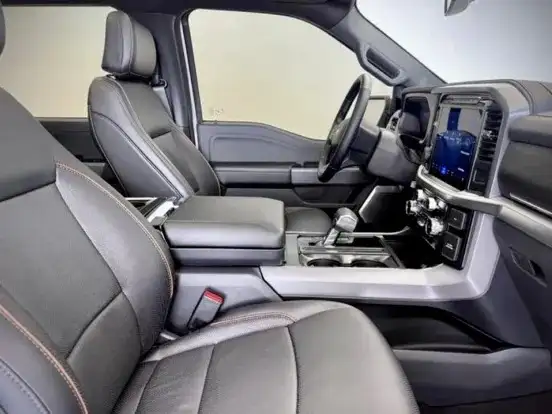 FORD-F-150-5.0 V8 GASOLINA CD LARIAT FX4 AUTOMÁTICO FORD-F-150-2025