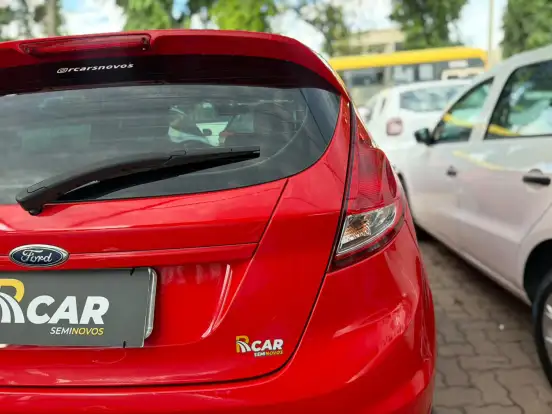 FORD-FIESTA-2015