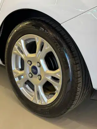 FORD-FIESTA-2013