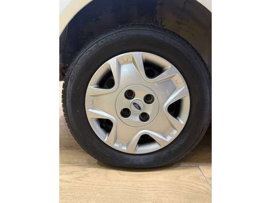 FORD-FIESTA-1.0 MPI SEDAN 8V FLEX 4P MANUAL FORD-FIESTA-2011