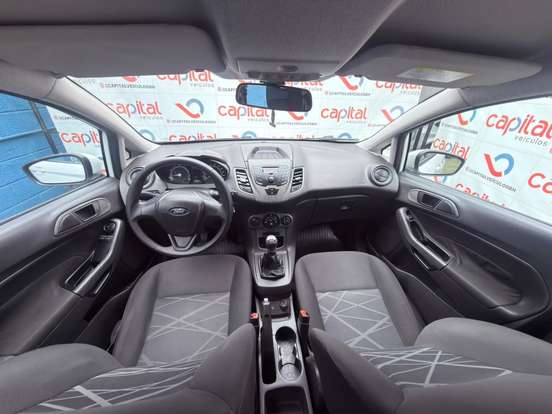 FORD-FIESTA-2015