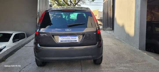 FORD-FIESTA-2011