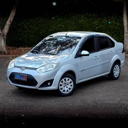 FORD FIESTA 1.6 ROCAM SEDAN 8V FLEX 4P MANUAL