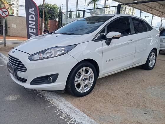 FORD FIESTA 1.6 SE HATCH 16V FLEX 4P MANUAL