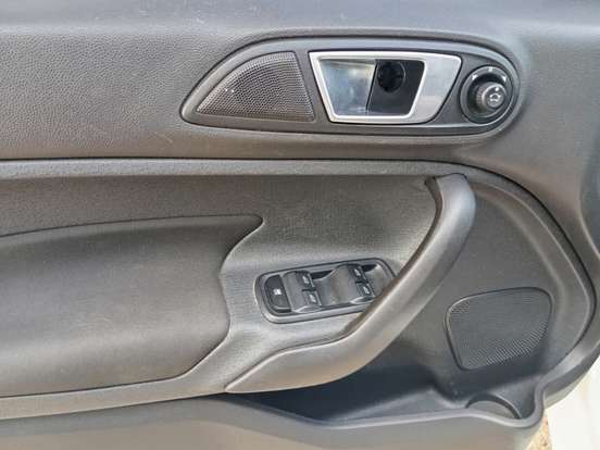 FORD-FIESTA-2015