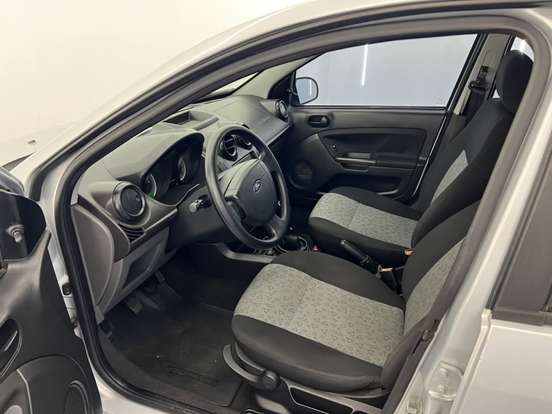 FORD-FIESTA-2011