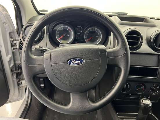 FORD-FIESTA-2011
