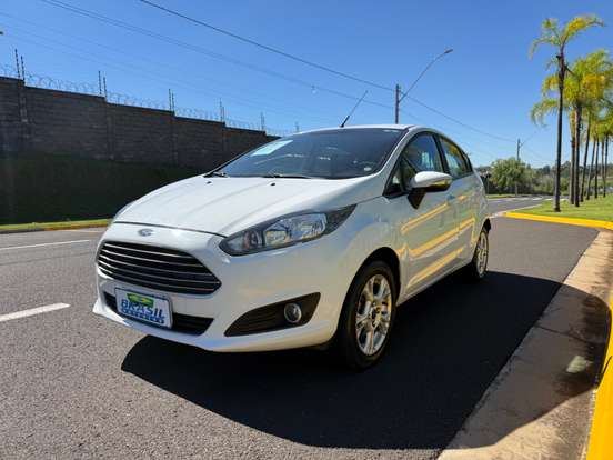 FORD-FIESTA-2016