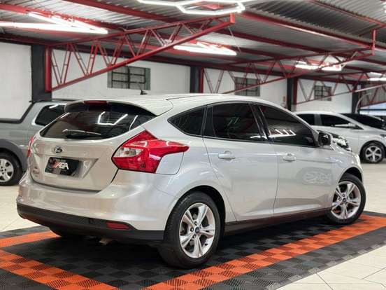 FORD-FOCUS-1.6 SE SEDAN 16V FLEX 4P MANUAL FORD-FOCUS-2013