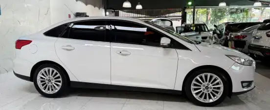 FORD-FOCUS-2016