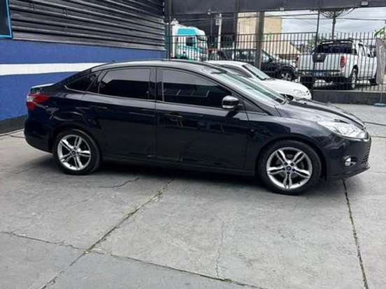 FORD-FOCUS-2.0 SE 16V FLEX 4P POWERSHIFT FORD-FOCUS-2014