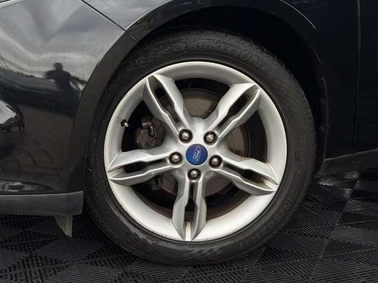 FORD-FOCUS-2014