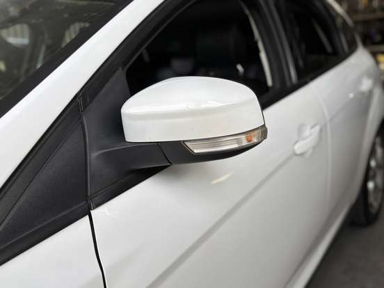 FORD-FOCUS-2015
