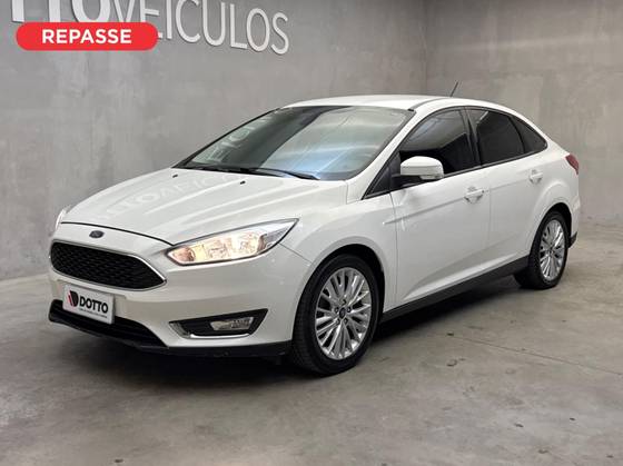 FORD FOCUS 2.0 SE PLUS 16V FLEX 4P POWERSHIFT