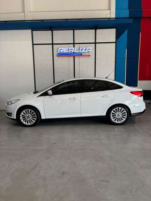 FORD-FOCUS-2015