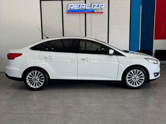 FORD-FOCUS-2.0 TITANIUM SEDAN 16V FLEX 4P POWERSHIFT FORD-FOCUS-2015