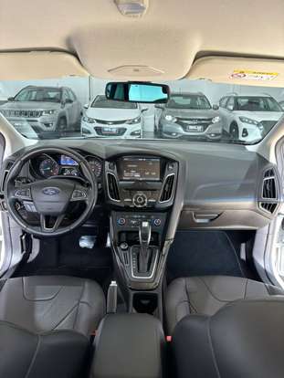 FORD-FOCUS-2015