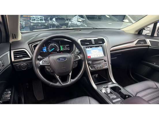 FORD-FUSION-2017