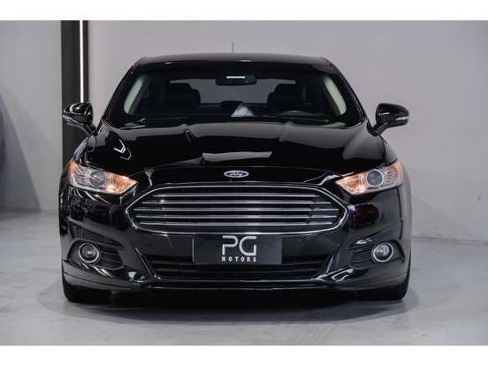 FORD-FUSION-2015