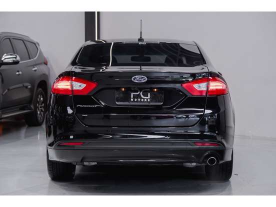 FORD-FUSION-2015