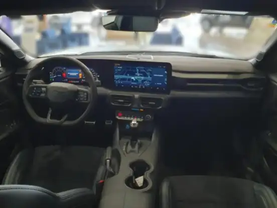 FORD-MUSTANG-2025