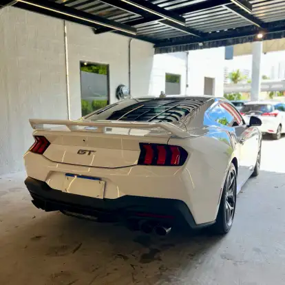 FORD-MUSTANG-2024