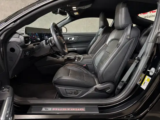 FORD-MUSTANG-2024