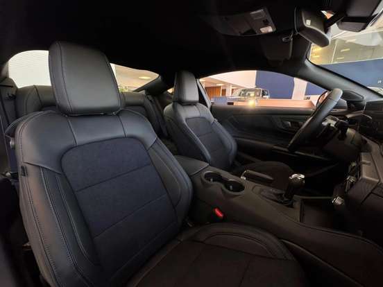 FORD-MUSTANG-5.0 V8 GASOLINA DARK HORSE SELECTSHIFT FORD-MUSTANG-2025