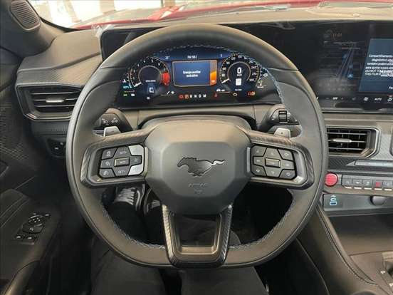 FORD-MUSTANG-2025