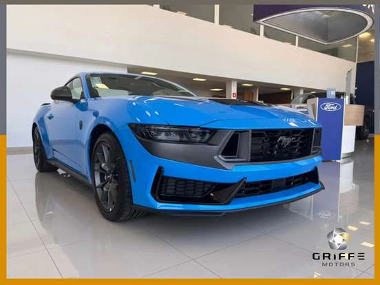 FORD-MUSTANG-2025
